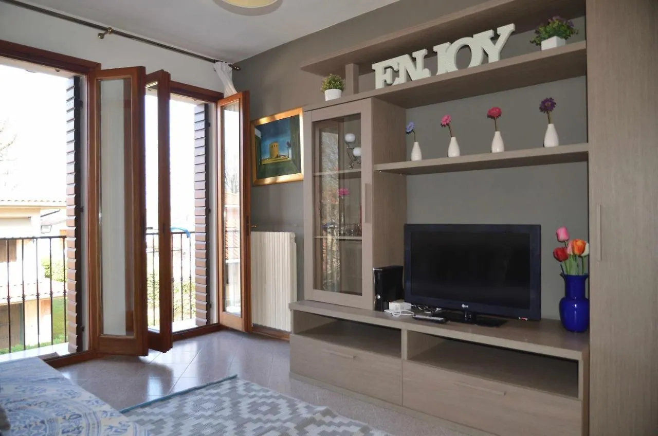 Montello Apartment 노알레 0*,