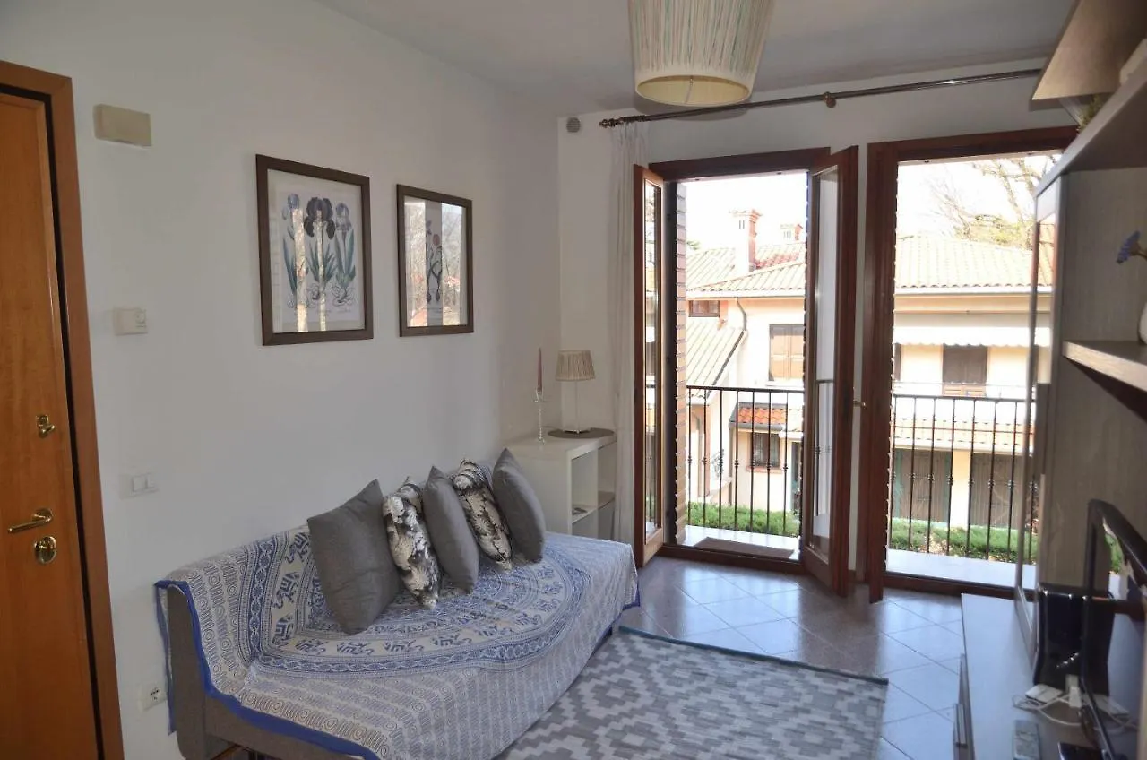 Montello Apartment 노알레